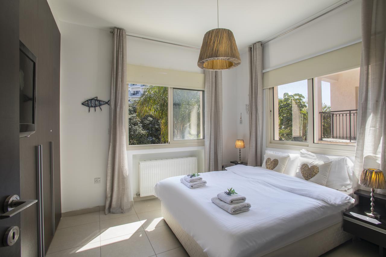 Michelle 10 Villa โปรทาราส ภายนอก รูปภาพ