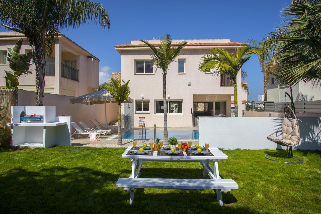Michelle 10 Villa โปรทาราส ภายนอก รูปภาพ
