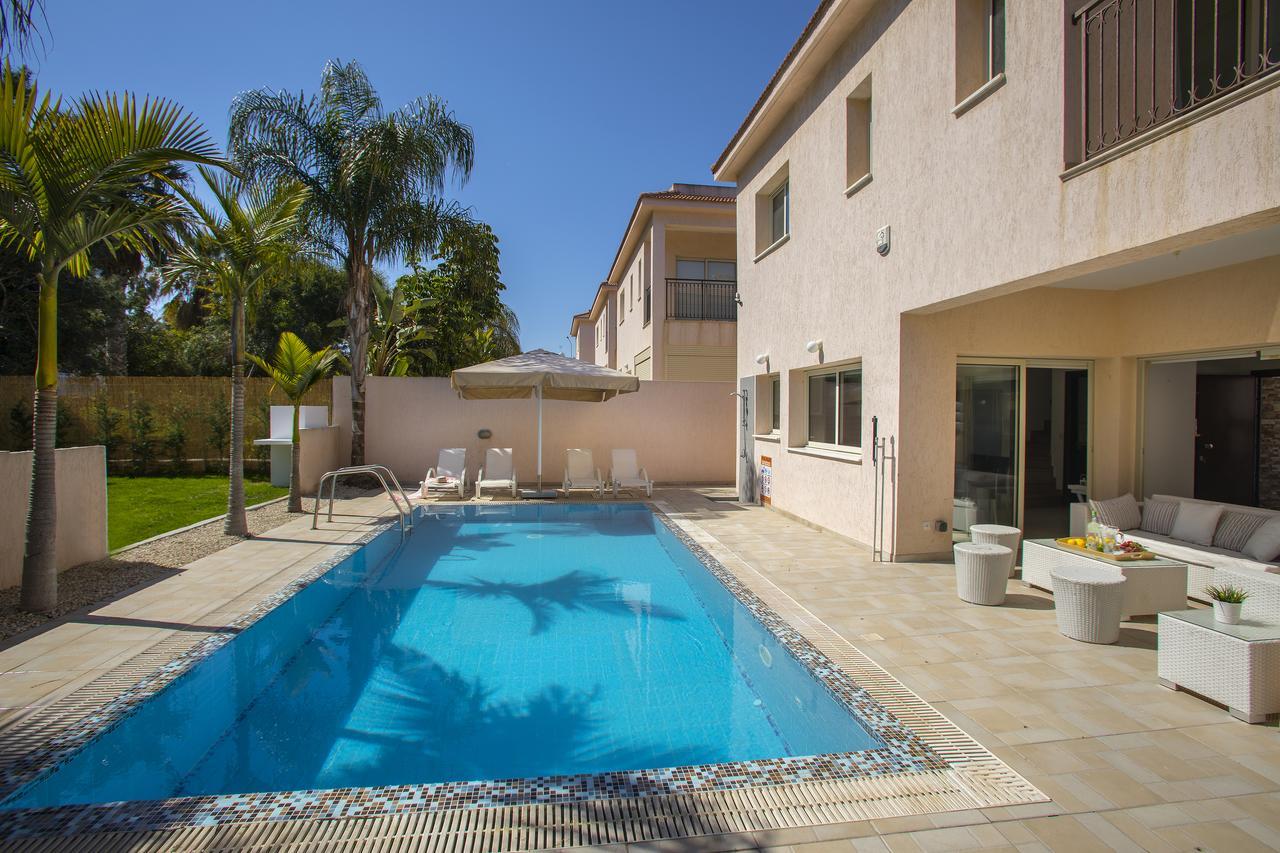 Michelle 10 Villa โปรทาราส ภายนอก รูปภาพ