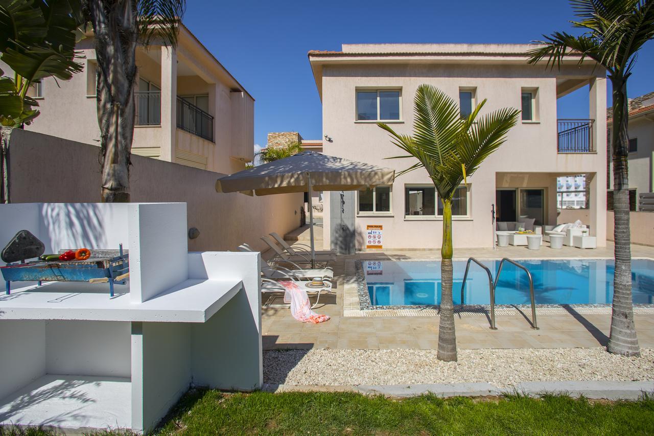 Michelle 10 Villa โปรทาราส ภายนอก รูปภาพ